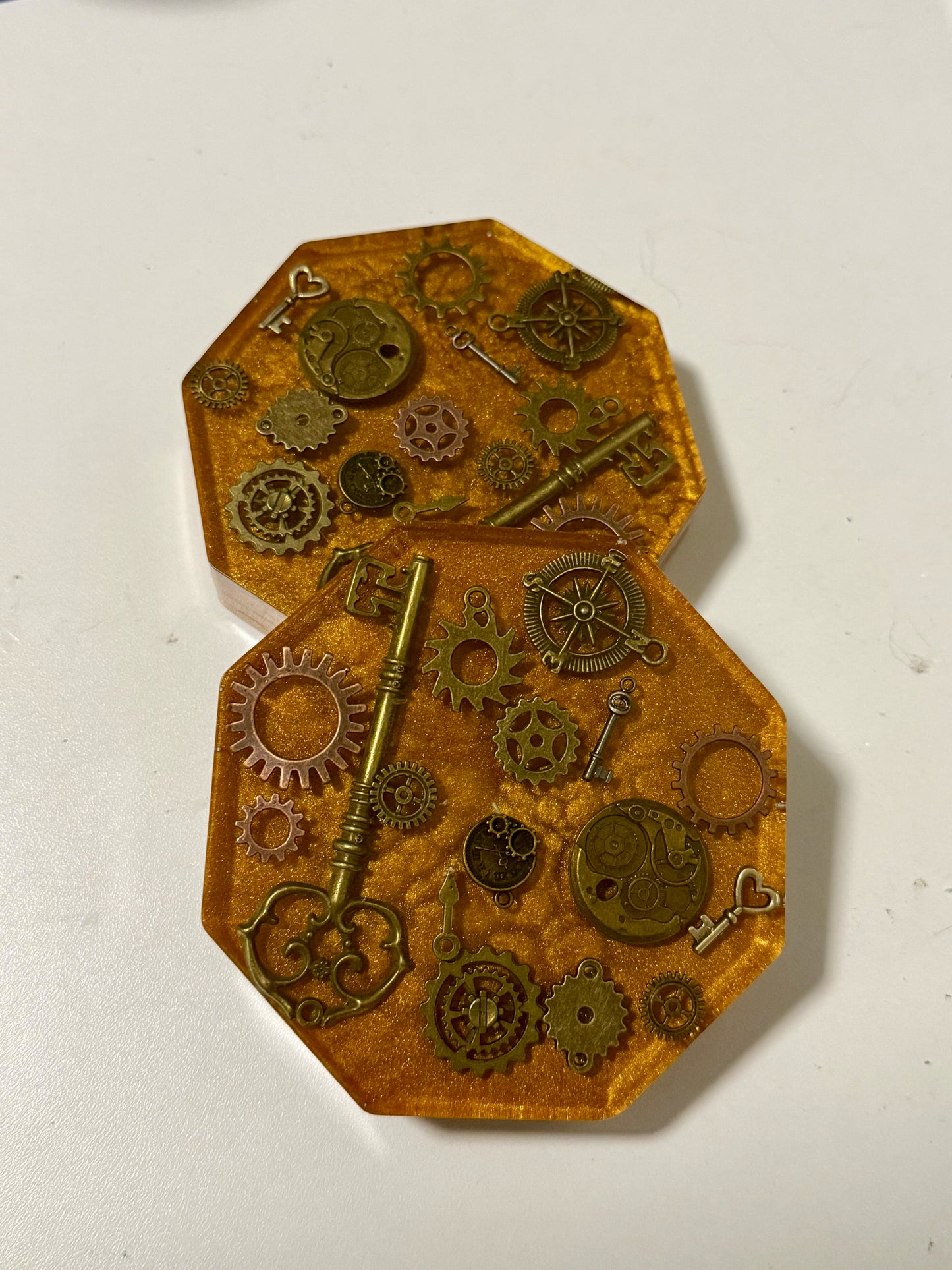 Steampunk Resin Coasters Set of 2 – Gear & Metal Trinket Drink Coasters – Mica Pigment Art – Gothic Industrial Home Decor